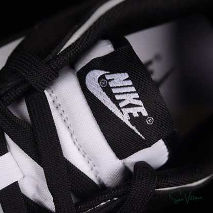 Dunk Low "Panda" Nike