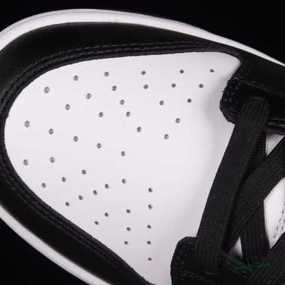 Dunk Low "Panda" Nike
