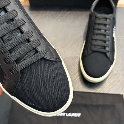 Tênis Cano Baixo Yves Saint Laurent Preto