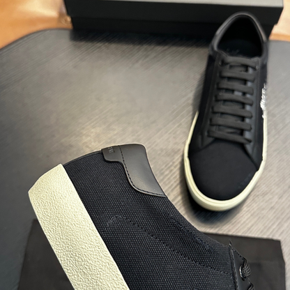 Tênis Cano Baixo Yves Saint Laurent Preto