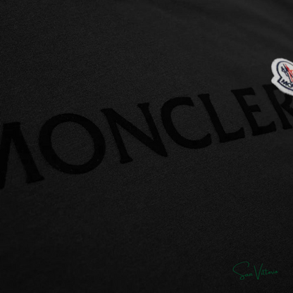 Camiseta "Com Logo Flocado" Moncler